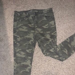 Camo skinny jeans